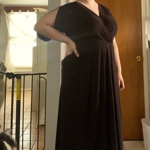 Black maxi dress with half sleeves